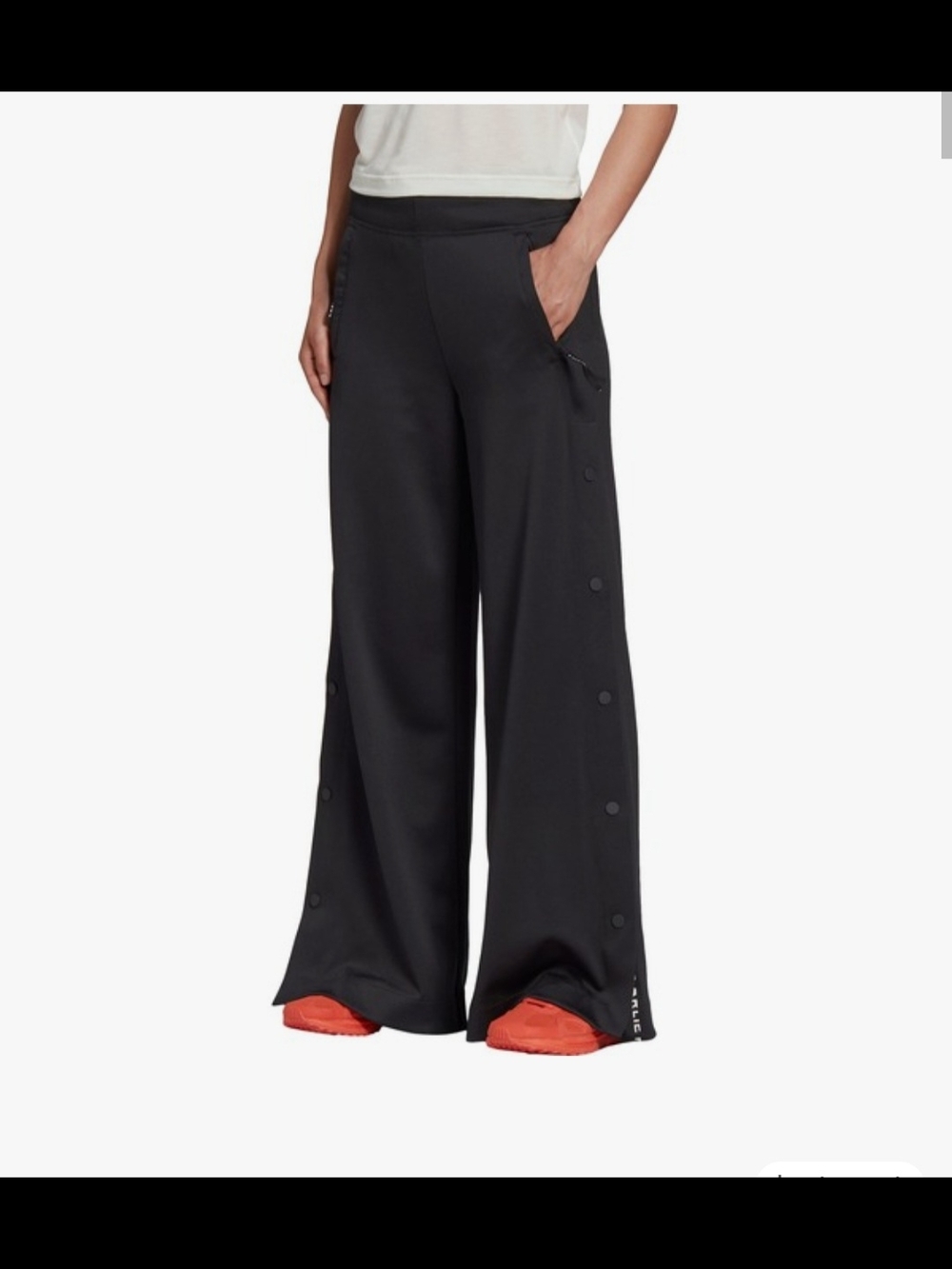 Wide-Leg Snap-Trim Pants in Black